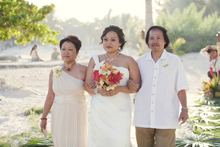More information about "New Trend: Walking Down the Aisle with Mom & Dad"