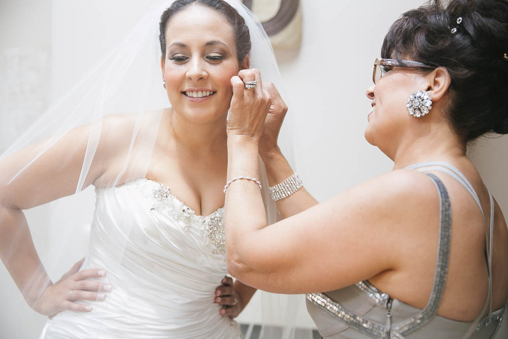 More information about "5 Tips for Achieving Beautiful "Getting Ready" Wedding Photos"