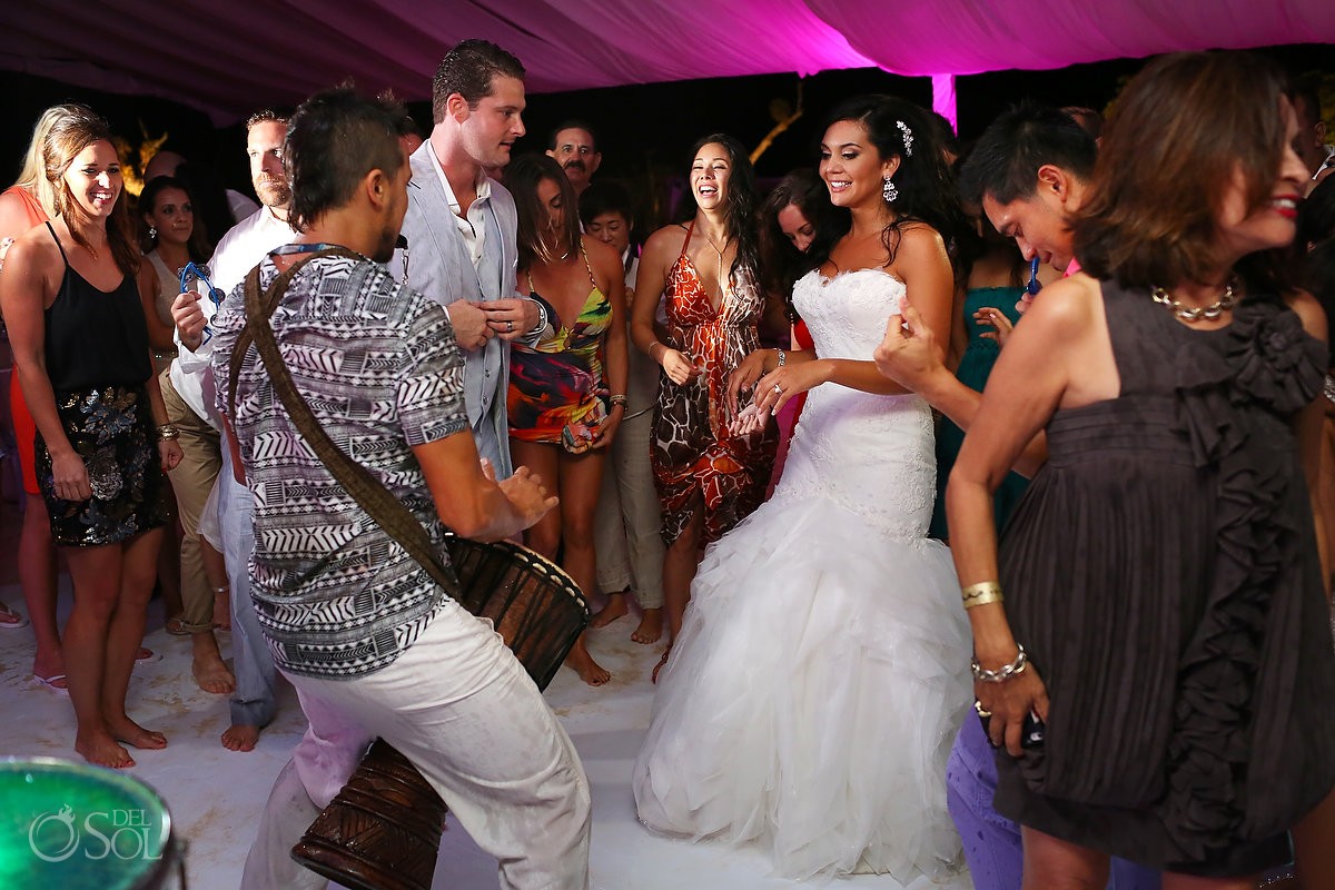 More information about "5 Unique Ways to Entertain Your Wedding Guests"