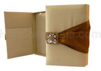 Make your big wedding day a luxury one by starting the invitation with NANGFA's world famous silk invitation boxes featuring crystal embellishments with czech rhinestones and fine silk lining. Each box can be ordered individually in your custom color and 