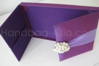 Make your big wedding day a luxury one by starting the invitation with NANGFA's world famous silk invitation boxes featuring crystal embellishments with czech rhinestones and fine silk lining. Each box can be ordered individually in your custom color and 