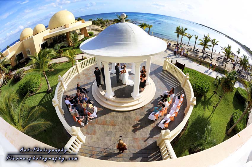 Small wedding at the Barcelo Maya Palace