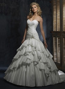 Maggie Sottero Jenna Size 6 $550 - Must Sell