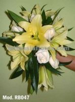 light yellow oriental lilies bouquet with a touch of ivory roses