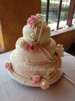 pink and ivory flowers decor, sweet as the cake itself!