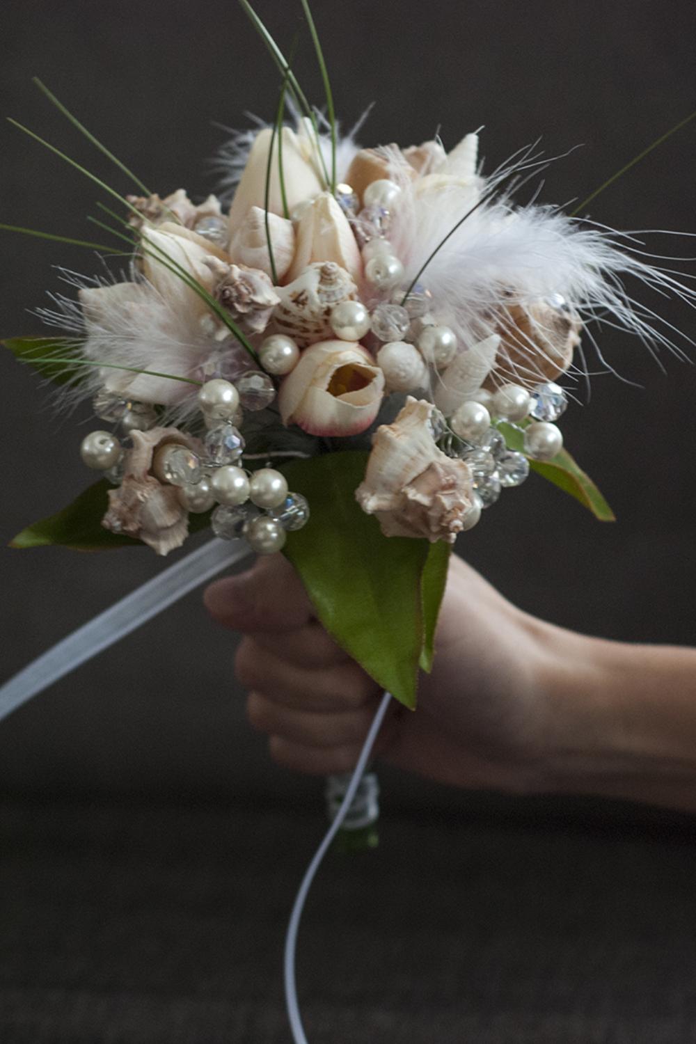My seashell-pearl-crystal bouquet & bout (DIY, pics!)