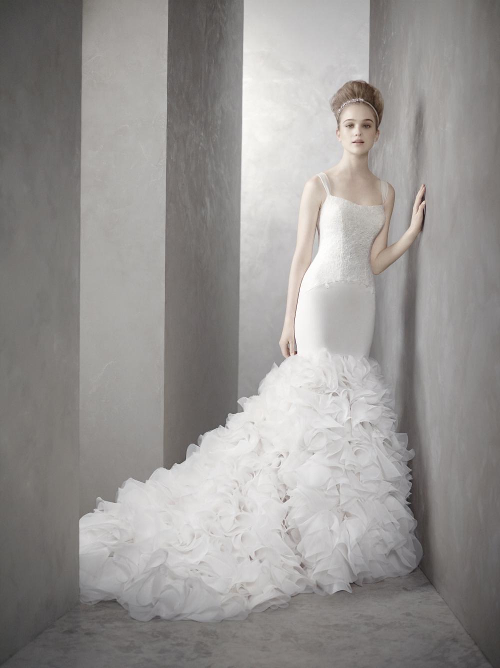 WHITE BY VERA WANG WEDDING DRESS
