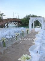 mexican calla lilies aisle decor