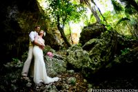 Cenote - Trash the Dress session with www.photosincancun.com