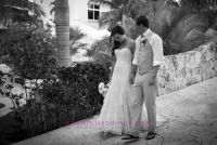 Lindsey + Bobby
Destination Weddings: Riviera Maya
By Sarani Weddings
www.saraniweddings.com