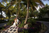 Lindsey + Bobby
Destination Weddings: Riviera Maya
By Sarani Weddings
www.saraniweddings.com