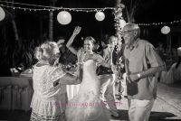 Cancun Destination Weddings
Photography by Sarani E
Sarani Weddings