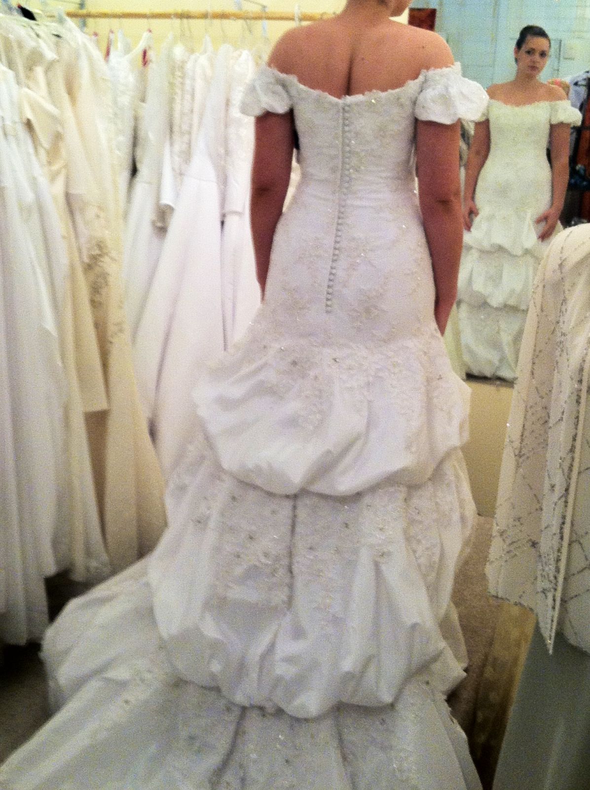 Jasmine Couture Wedding Gown, NEW, Size 12 Retailed for $1290!