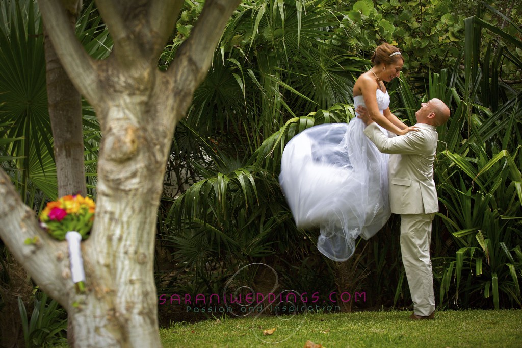 Now Sapphire Mayan Riviera Wedding Photography. By Sarani E.