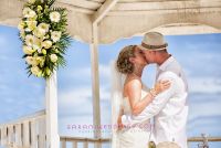 Beach destination wedding at Mayan Riviera, Mexico
Photography by Sarani E.