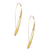 Simple and chic earrings