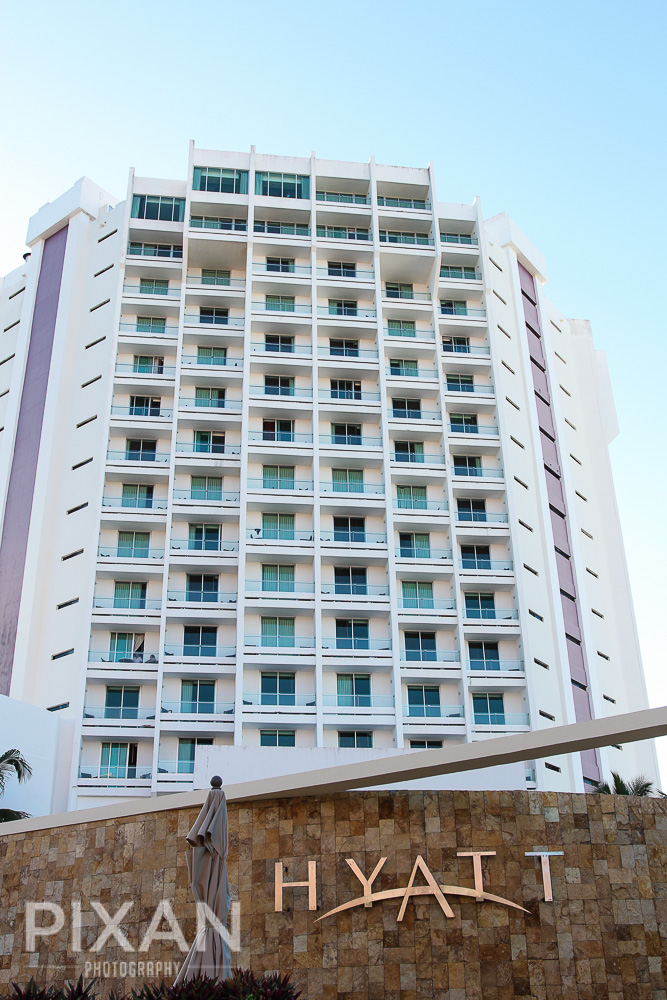 Hyatt Regency Cancun | Cancun | Mexican wedding venues and set-ups |