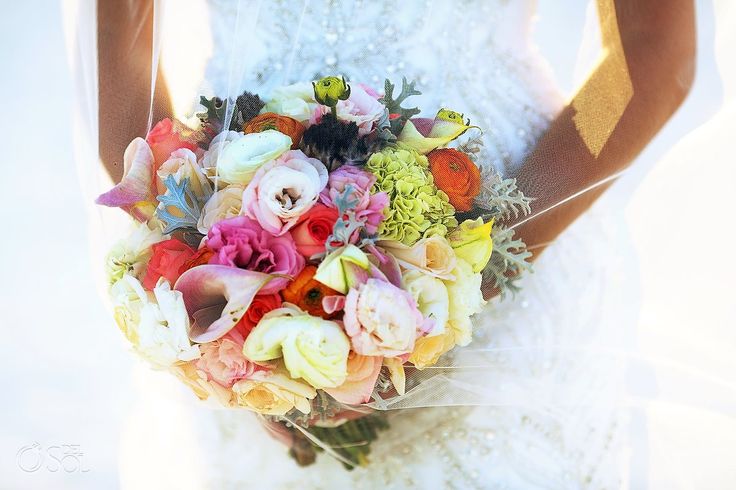Bridal bouquets for destination weddings