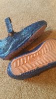 Girls Crocs Size 9 Glitter Modpodge (2)