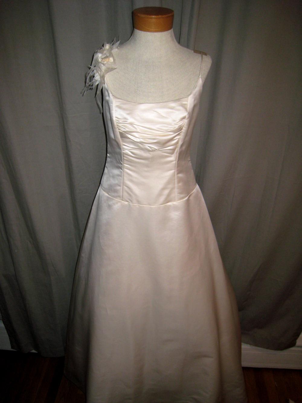 Sample Italian Silk Ivory Wedding Gown - Size 10