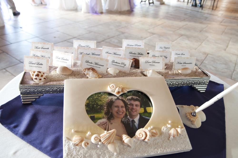 SEA SHELL PLACE CARD HOLDERS