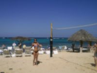 We had so much fun playing volleyball at the resort. I played for so long the first day i had a BRIGHT red tourist tan         : p