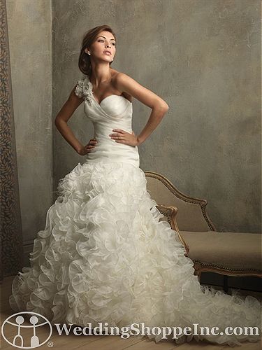 Allure Couture Wedding Dress STYLE C166