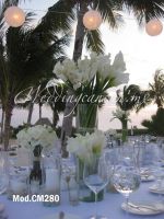 white roses and mexican calla lilies wedding centerpiece