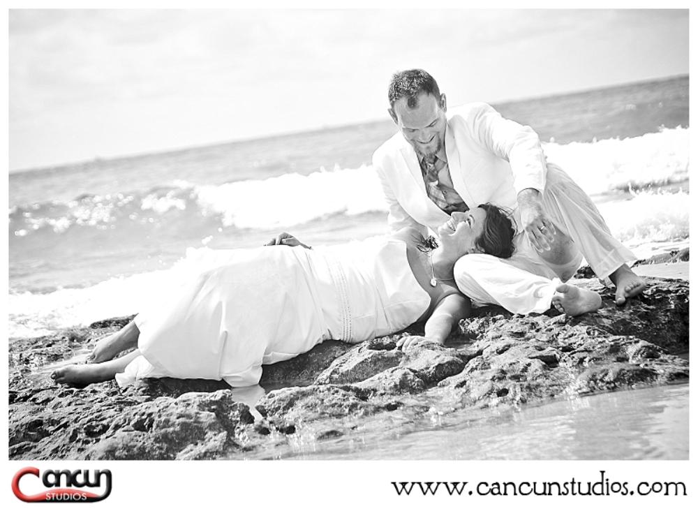 Trash the Dress Session at the beach