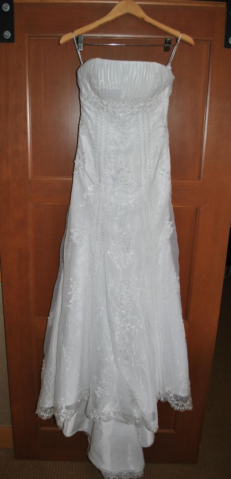 Beautiful A-line Wedding Dress, Size 2