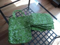 Green and white bird themed tote bags
Quantity: 10
Price:1.00 each