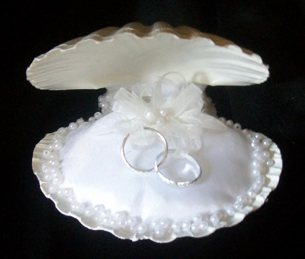 SEASHELL RING BEARER SHELL WITH PEARLS