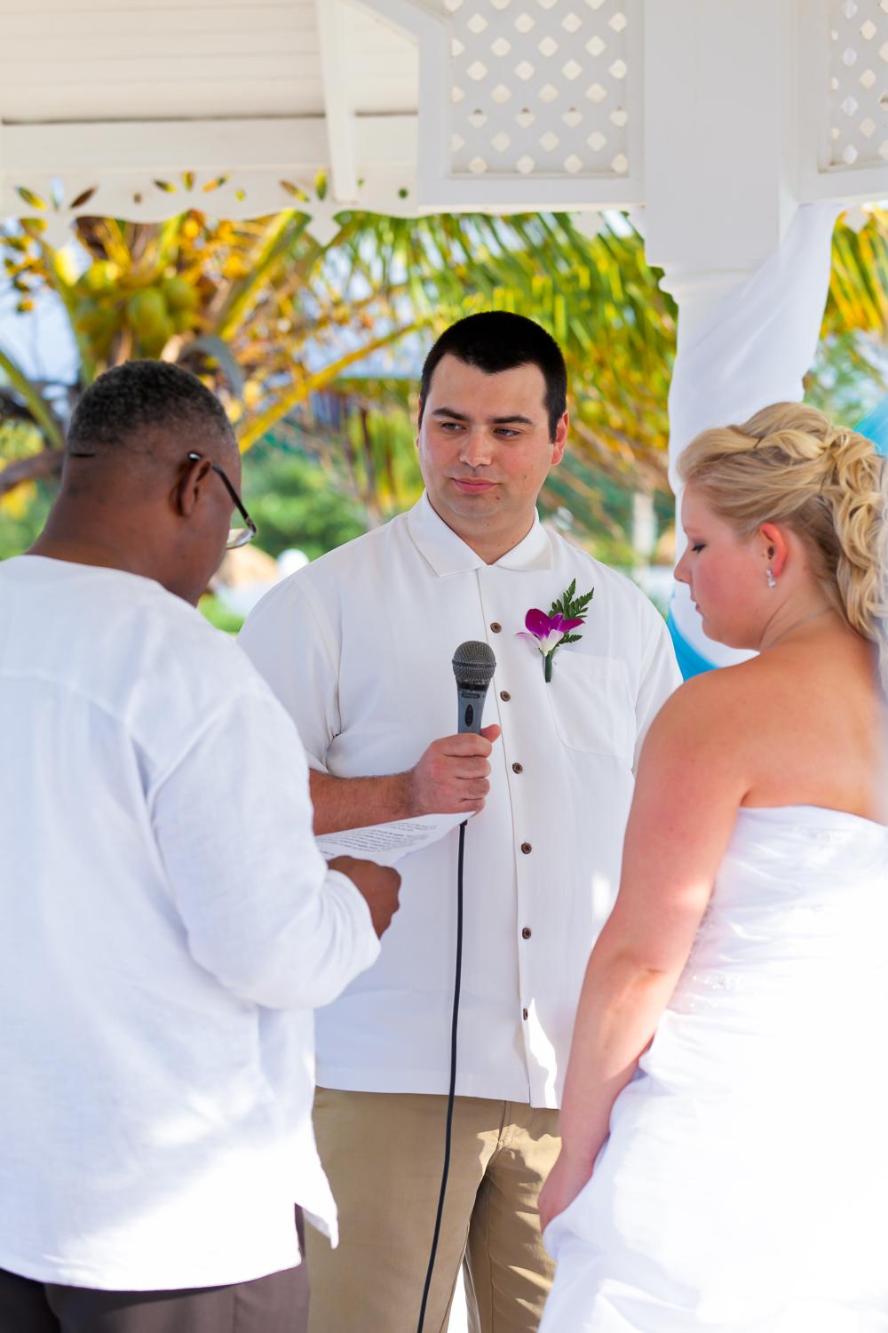 Boutonniere with short sleeve shirt?