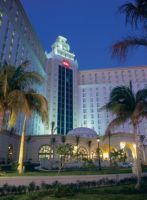 2631759-Riu-Cancun-All-Inclusive-Hotel-Exterior-5.jpg