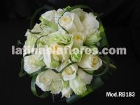 white roses and white lisianthud bouquet