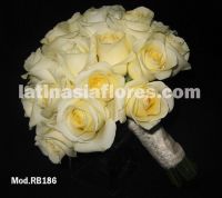 ivory roses bouquet