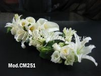 mexican calla lilies, casablanca lilies and ivory roses centerpiece