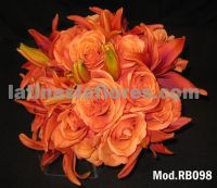 orange roses and orange lilies bridal bouquet